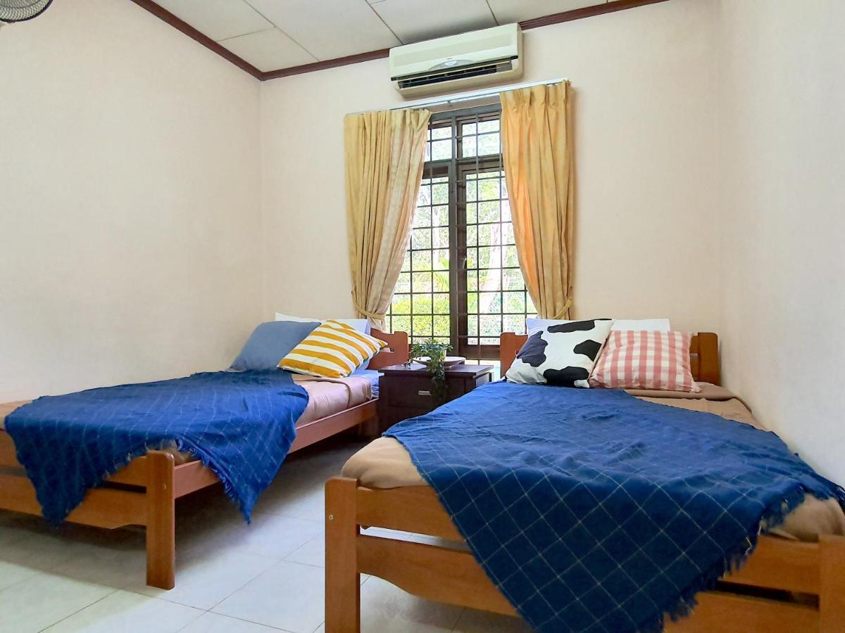 Melaka Afamosa Villa With Private Pool For 10 Pax Alor Gajah Exterior photo